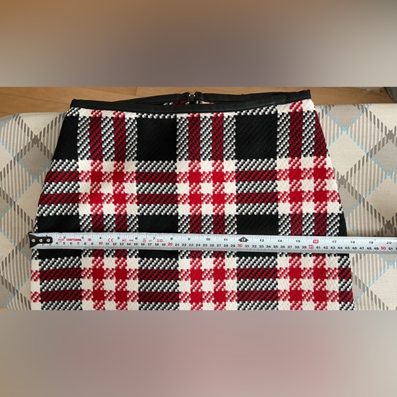 Mini skirt, size S. - Picture 4 of 6